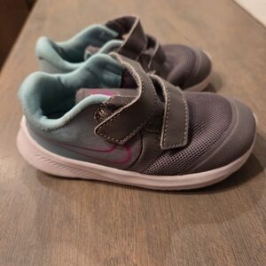 Nike Star Runner 2 Size 7c